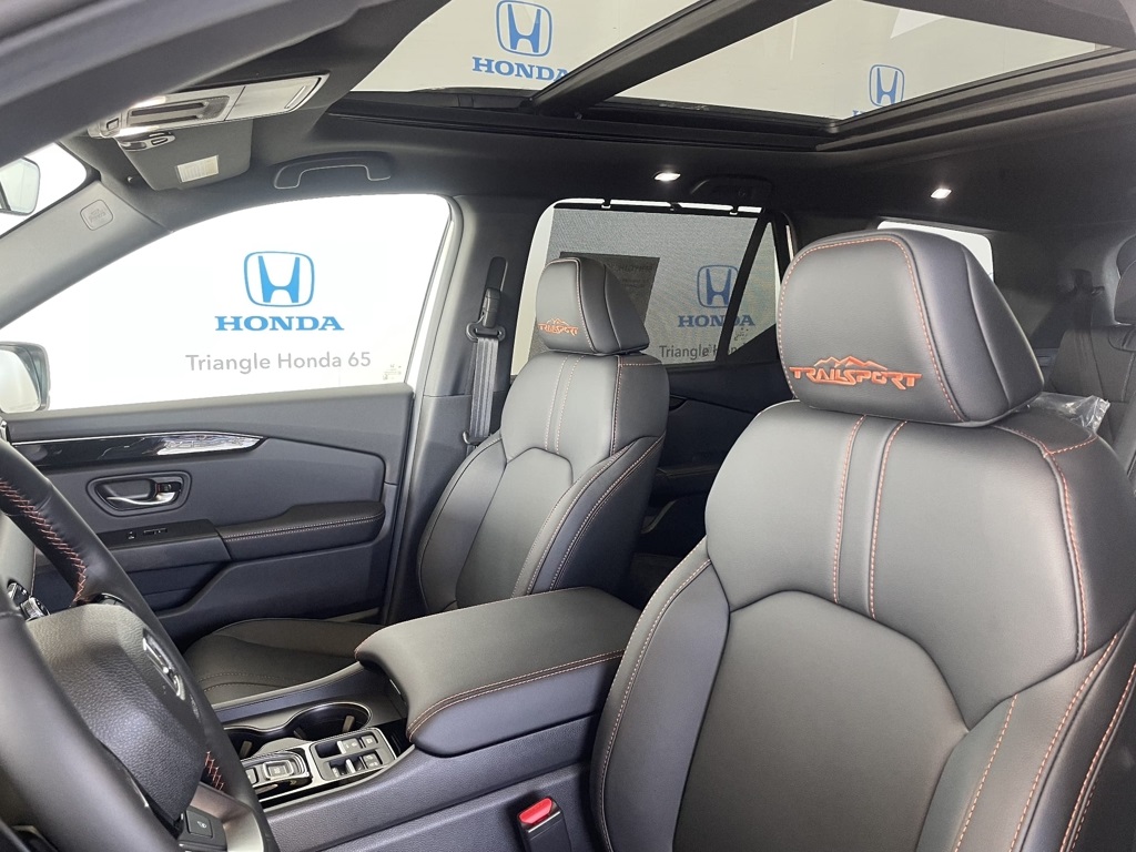 Thumbnail: 2025 Honda Pilot - 14