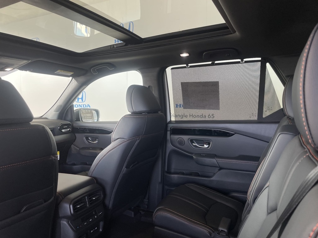 Thumbnail: 2025 Honda Pilot - 18