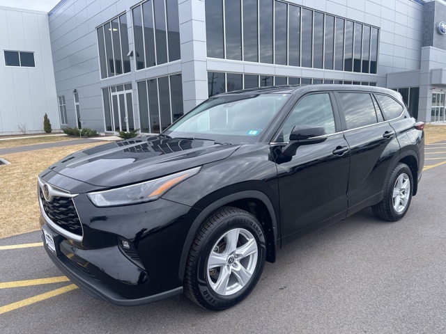 2024 Toyota Highlander LE AWD
