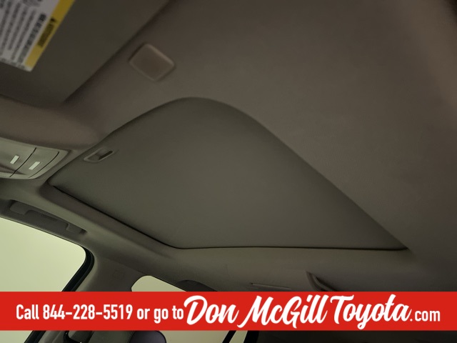 2020 GMC Yukon Denali White at Tom Peacock Cadillac