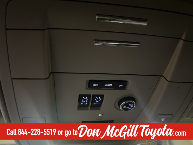 2020 GMC Yukon Denali White at Tom Peacock Cadillac