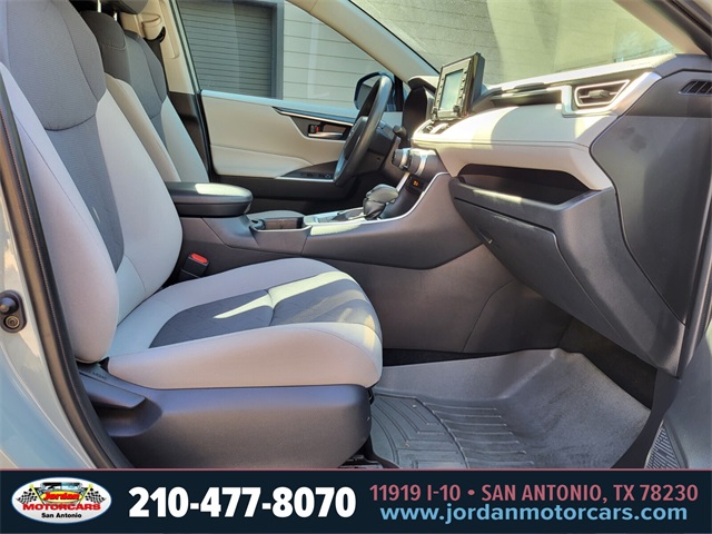 Used Car 2020 Toyota Rav4 Hybrid  Xle For Sale Under $30,000 In San Antonio, Texas