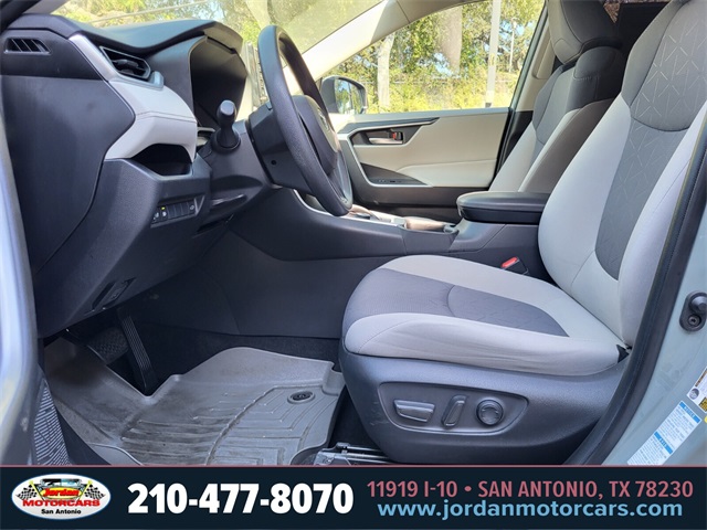 Used Car 2020 Toyota Rav4 Hybrid  Xle For Sale Under $30,000 In San Antonio, Texas