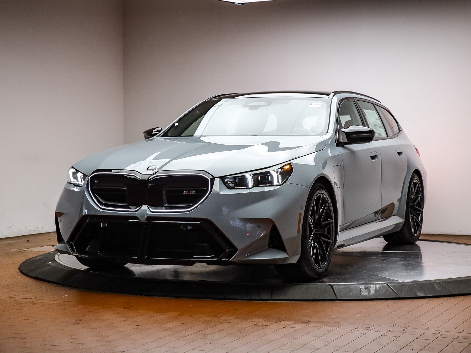 2026 BMW M5 Touring AWD