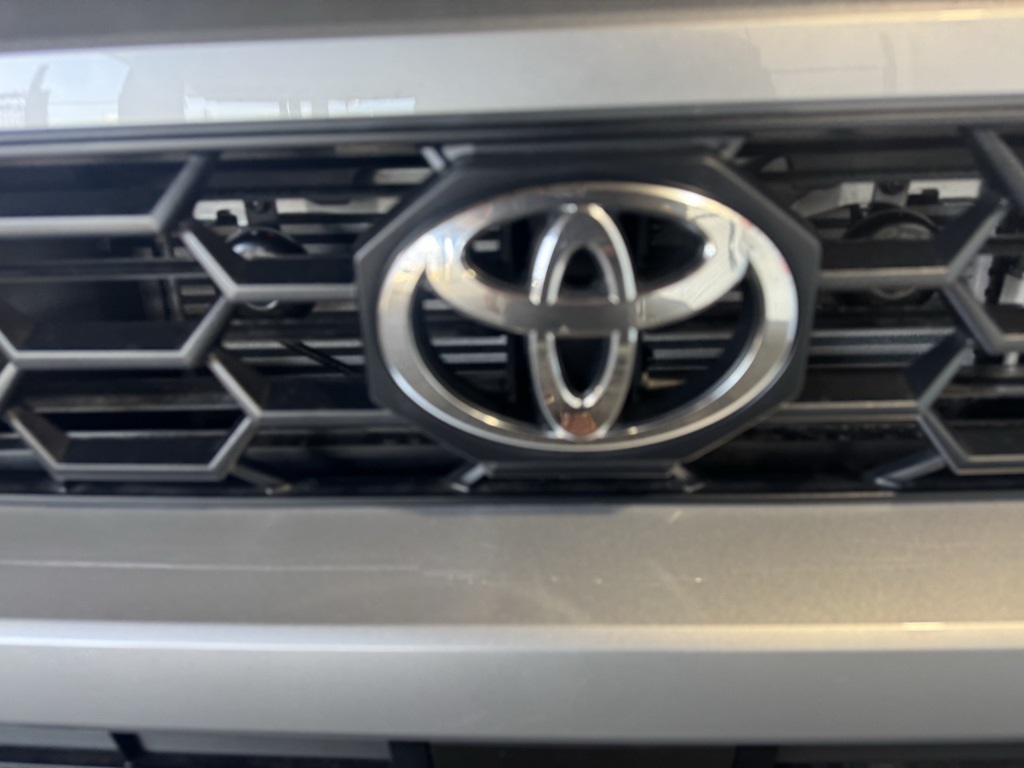 Thumbnail: 2025 Toyota 4Runner - 14