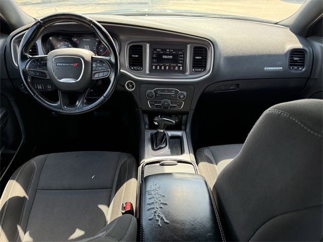 2022 Dodge Charger SXT - 11