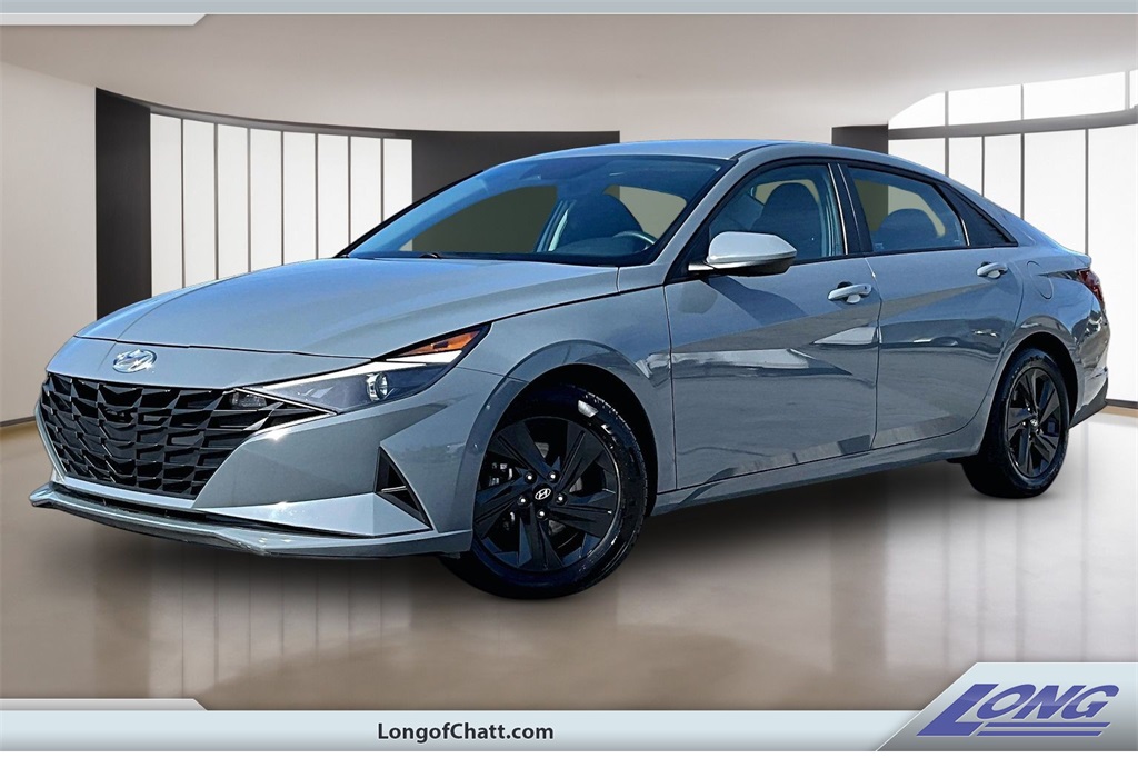 2023 Hyundai Elantra SEL FWD