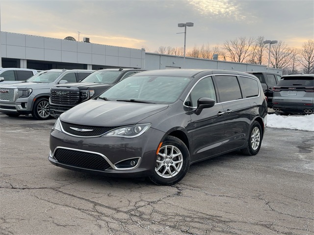 2020 Chrysler Pacifica Touring FWD