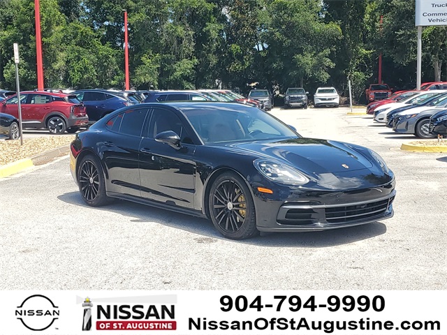 2018 Porsche Panamera 4
