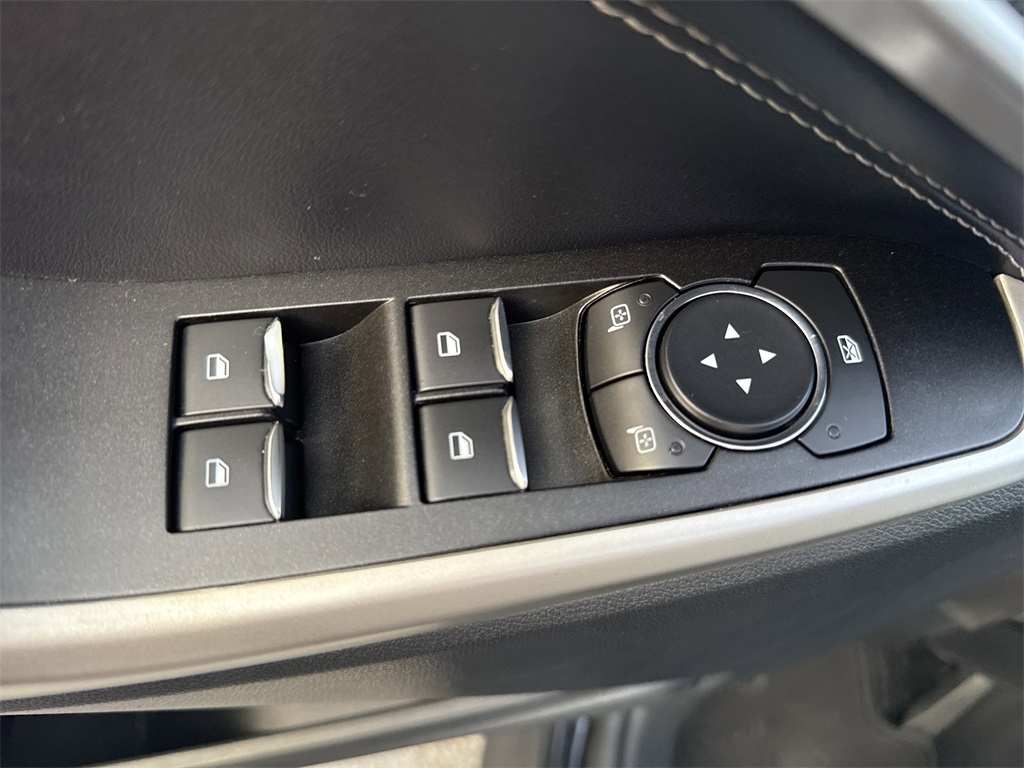 2022 Ford Explorer XLT - 10