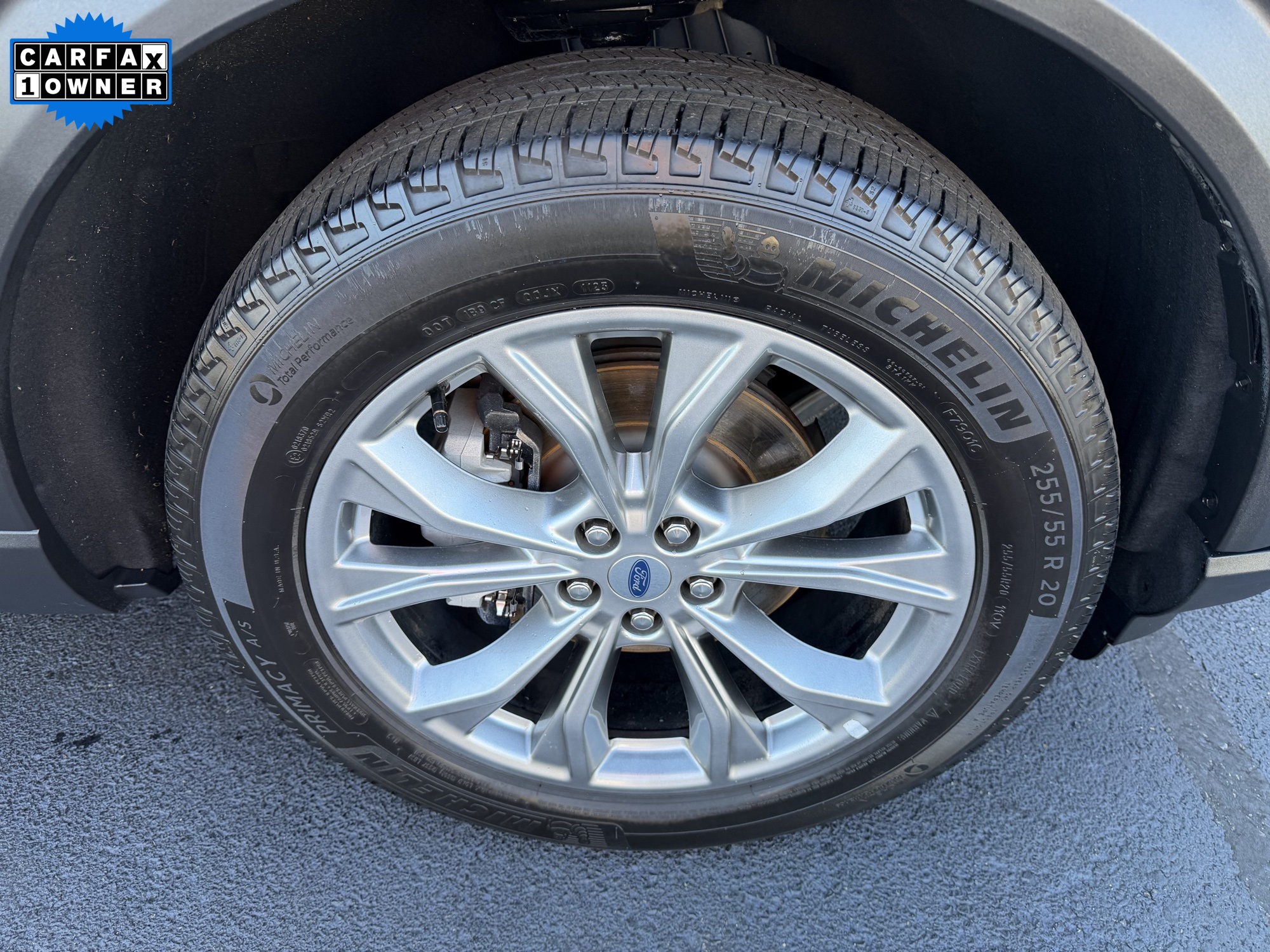 2023 Ford Explorer Limited photo 4