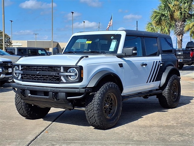 2025 Ford Bronco Badlands RTR - 0