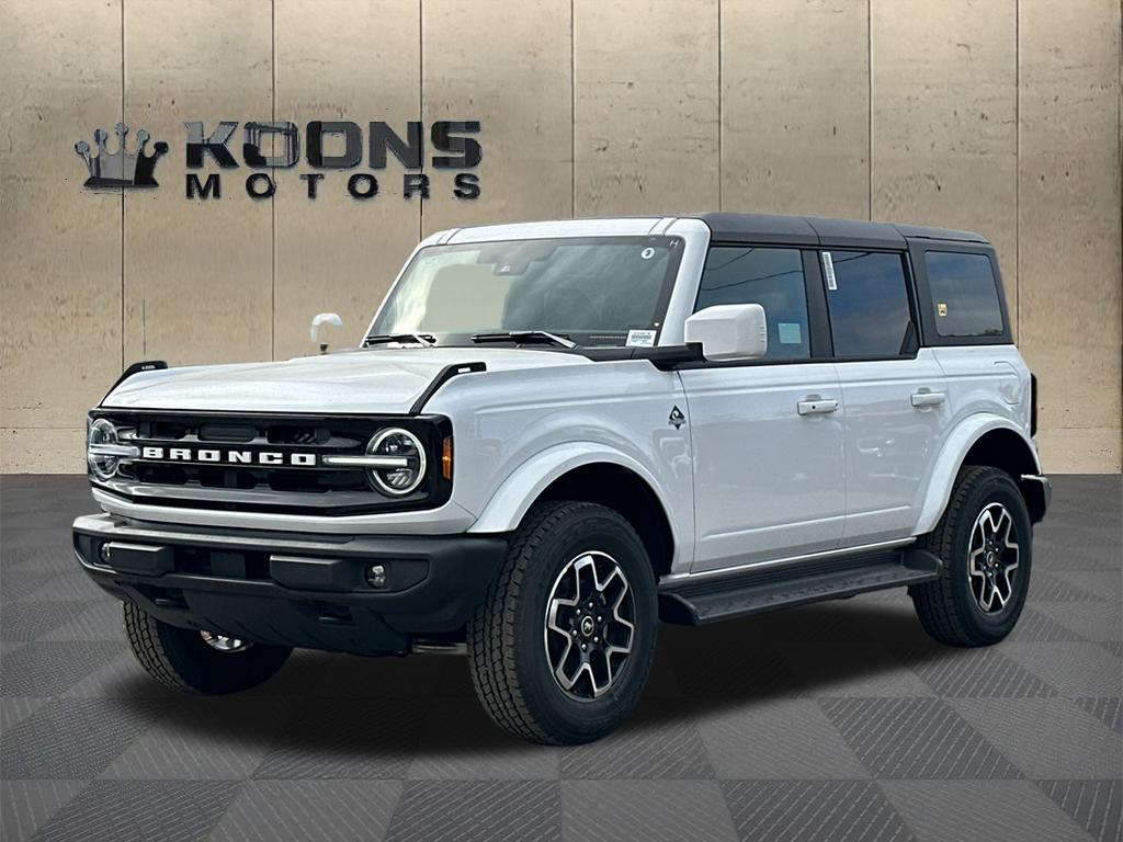 2025 Ford Bronco 4-Door Outer Banks's photo