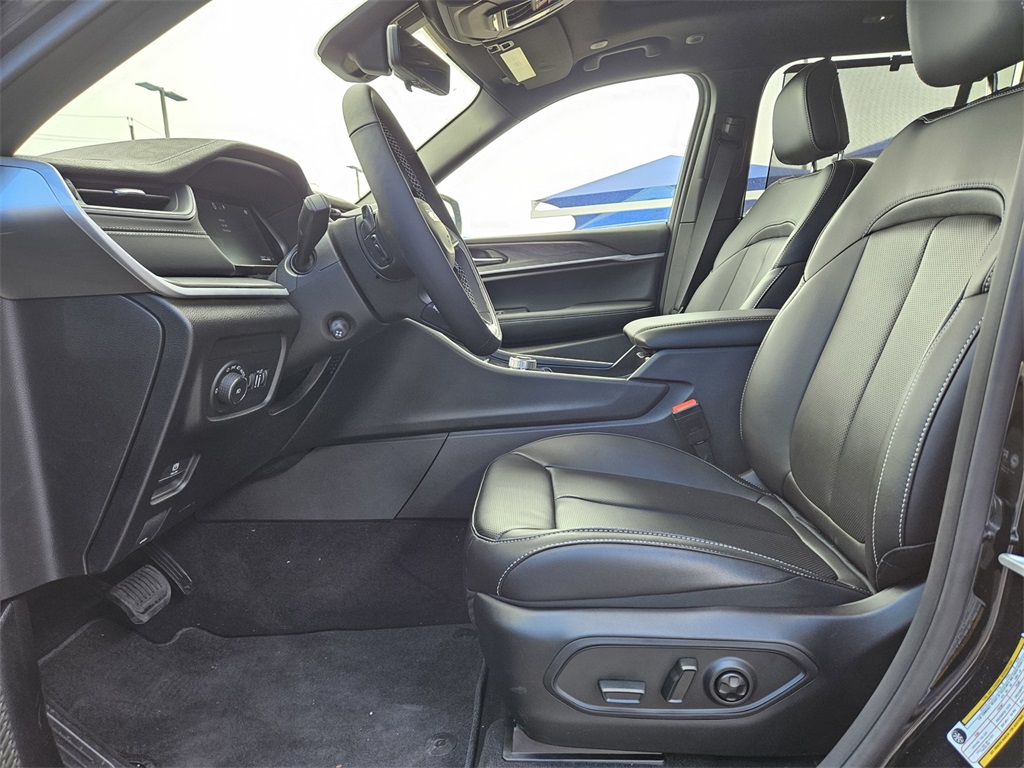 New Car 2025 Jeep Grand Cherokee L  Limited For Sale Under $50,000 In San Marcos, Texas