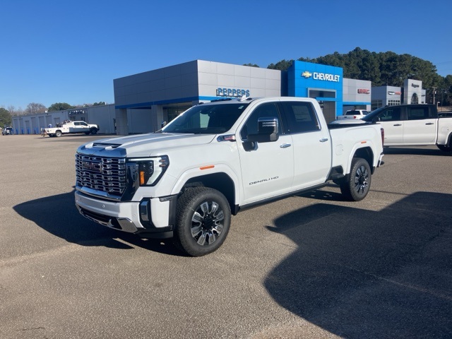2026 GMC Sierra 2500HD Denali Crew Cab 4WD