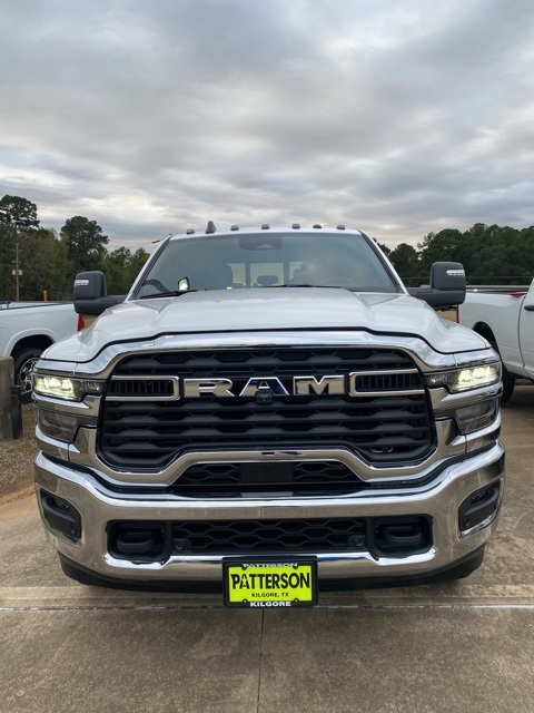 2026 Ram 3500 Tradesman photo 2