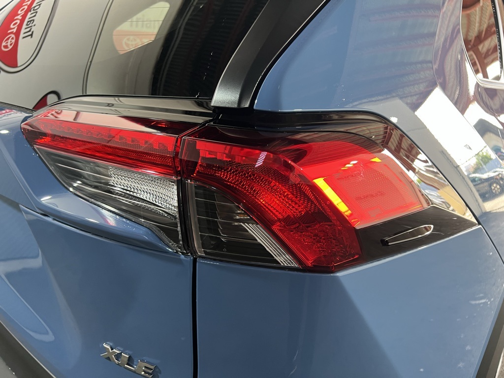Thumbnail: 2025 Toyota RAV4 - 16