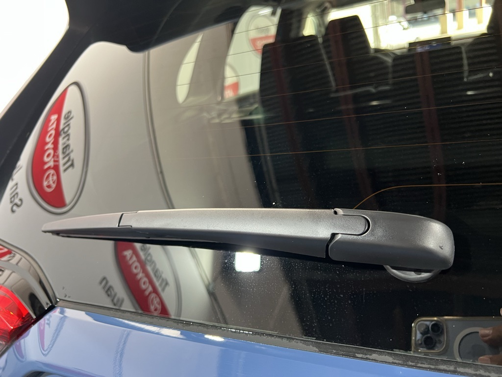 Thumbnail: 2025 Toyota RAV4 - 21