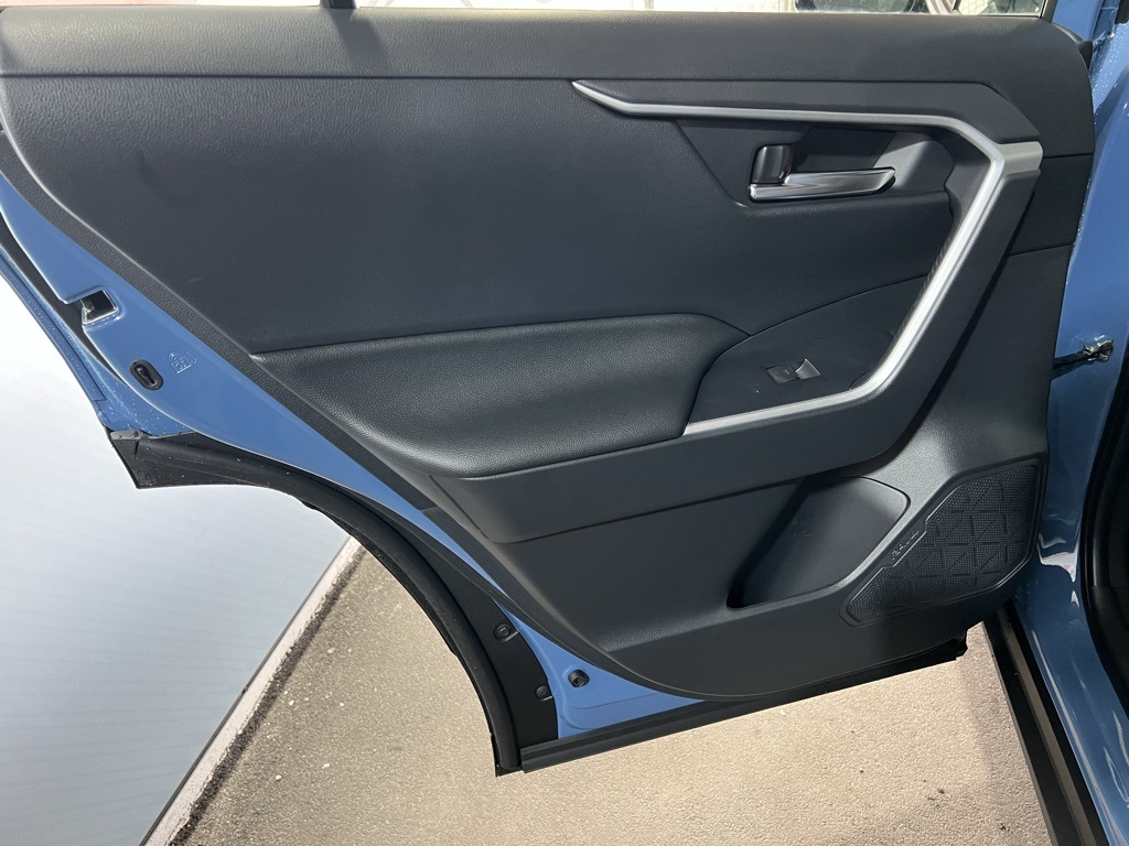 Thumbnail: 2025 Toyota RAV4 - 24