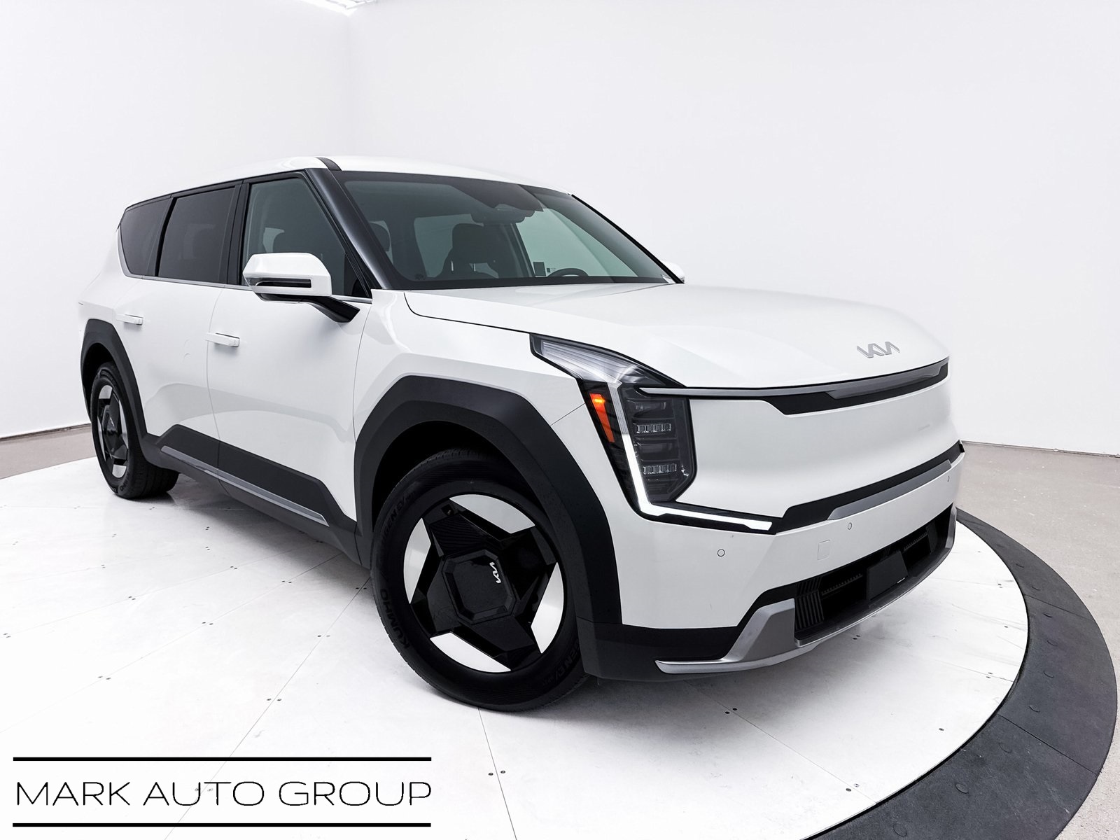 2024 Kia EV9 Light Long Range