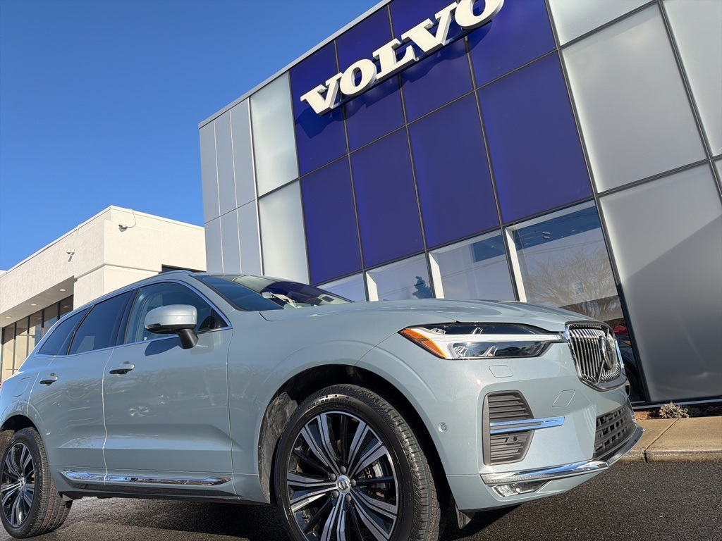 2023 Volvo XC60 B5 Plus Bright Theme AWD