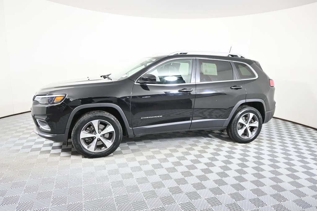 Used 2019 Jeep Cherokee Limited with VIN 1C4PJMDX7KD113272 for sale in Forest Lake, Minnesota