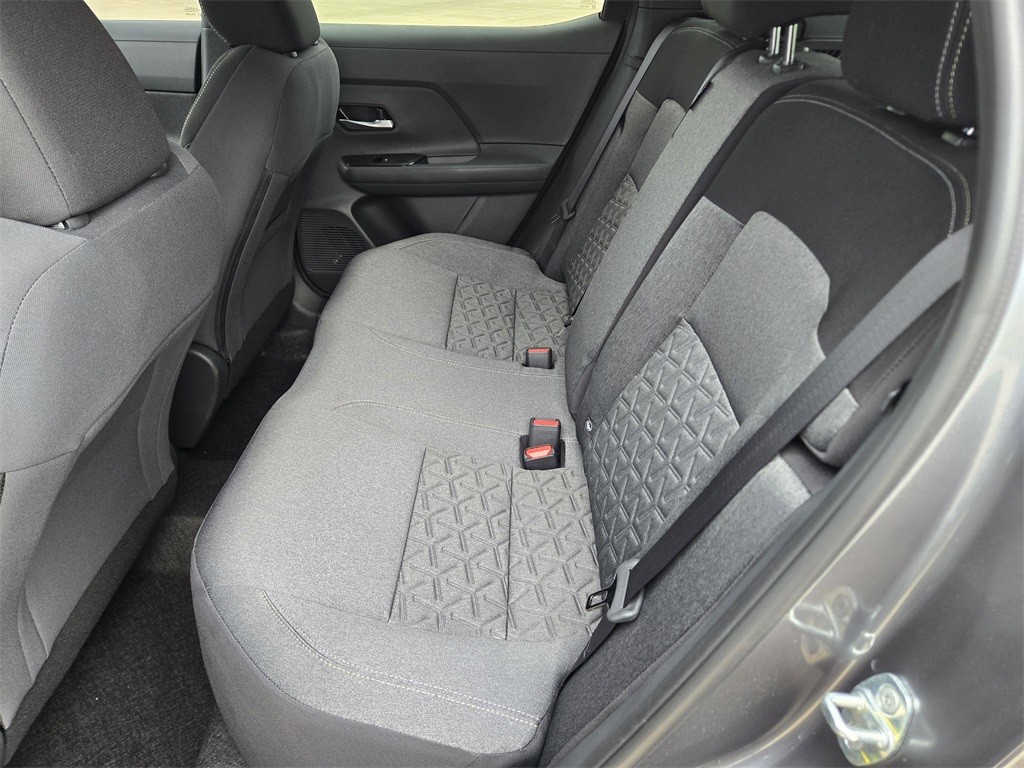 2026 Nissan Kicks SV - 7