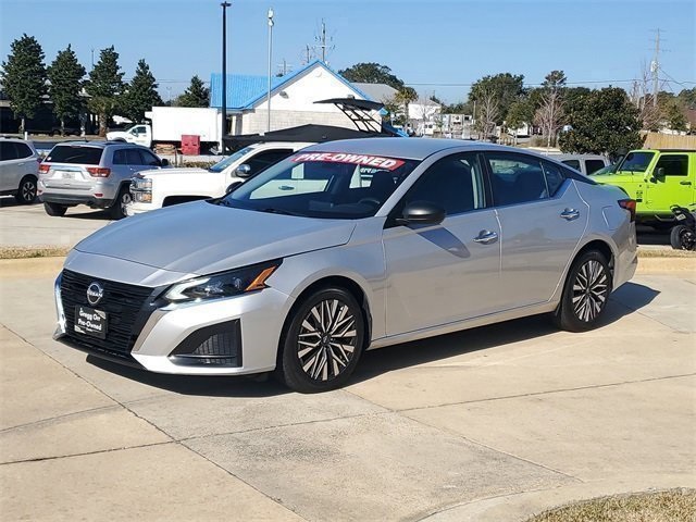 2024 Nissan Altima 2.5 SV FWD