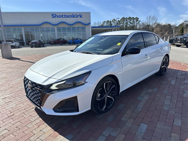 2023 Nissan Altima 2.5 SR FWD