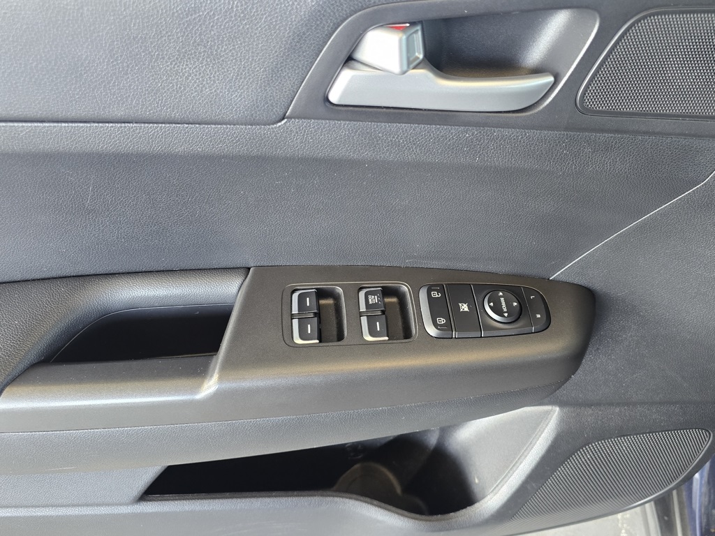 Thumbnail: 2021 Kia Sportage - 16