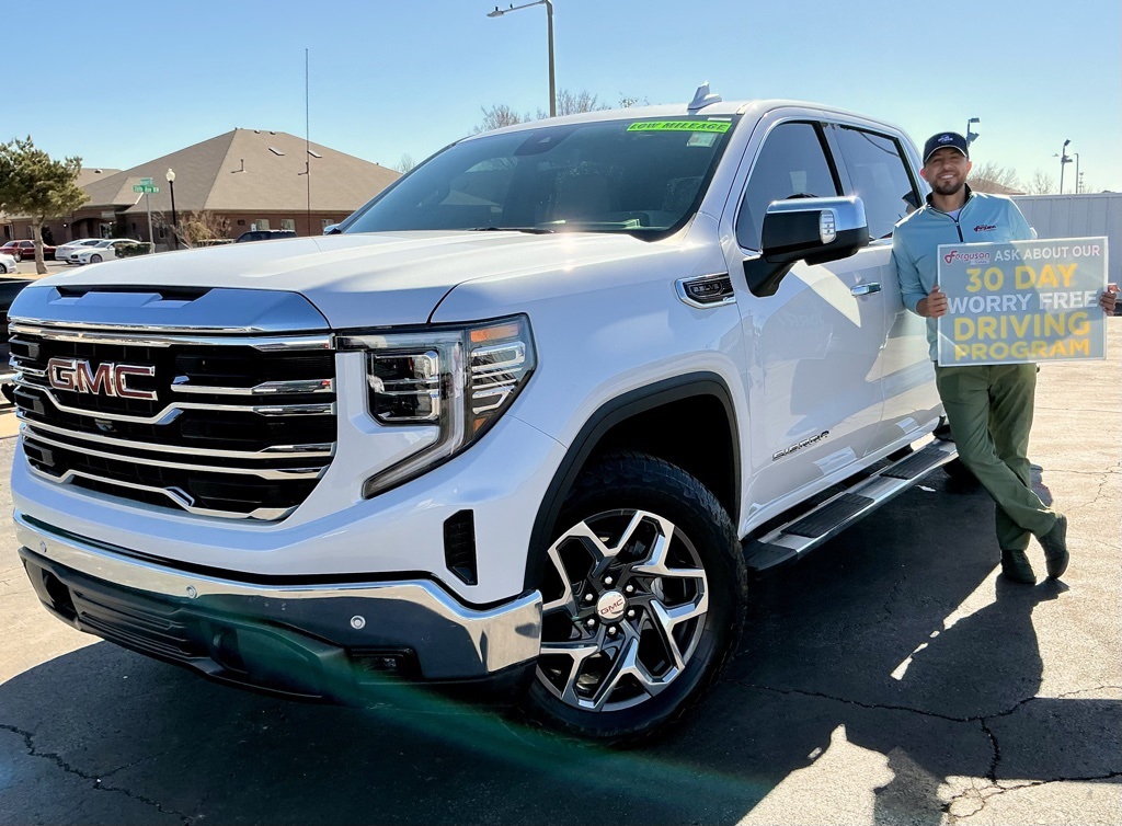 2024 GMC Sierra 1500 SLT Crew Cab 4WD