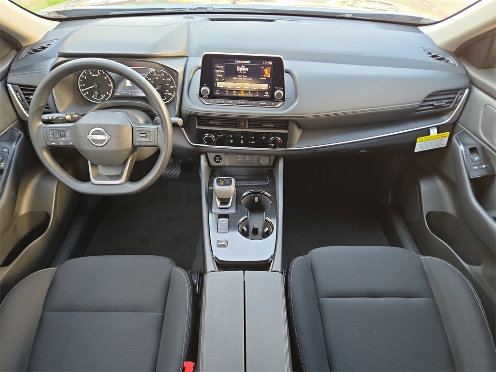 2026 Nissan Rogue S photo 5