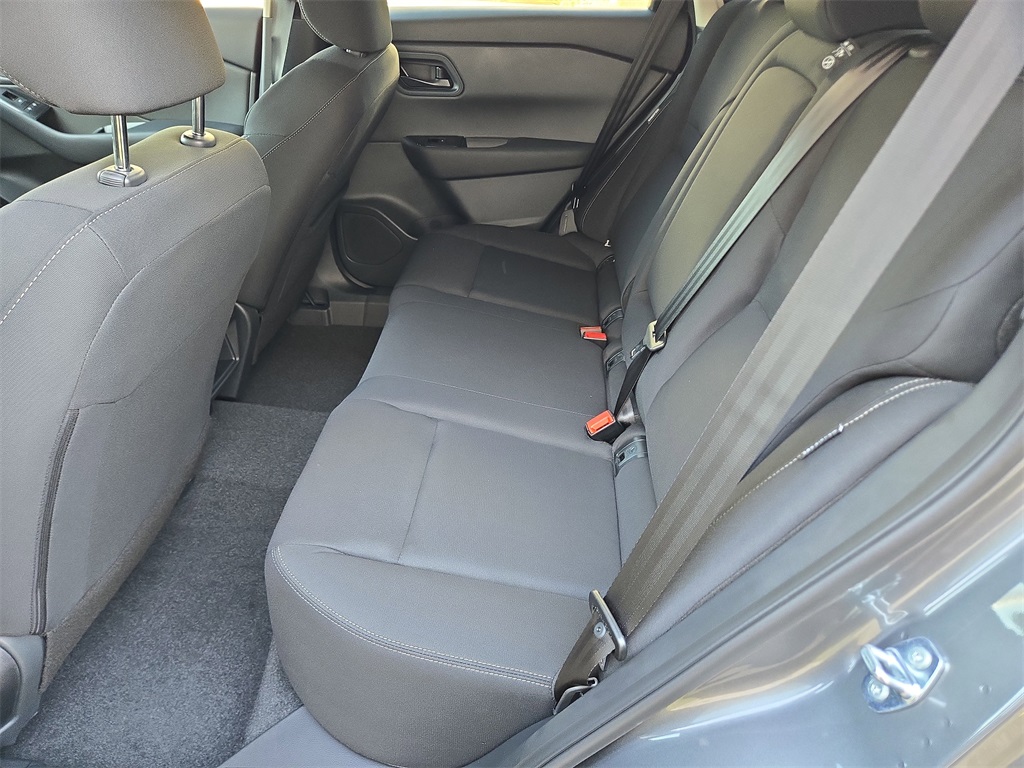 2026 Nissan Rogue S photo 8