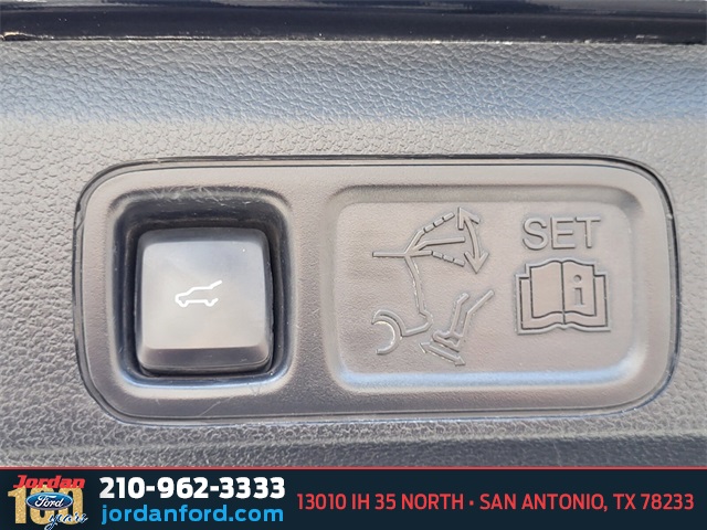 Used Car 2020 Ford Expedition  Platinum For Sale Under $35,000 In San Antonio, Texas