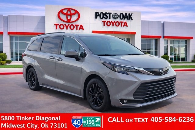 2024 Toyota Sienna Woodland Edition 7-Passenger AWD