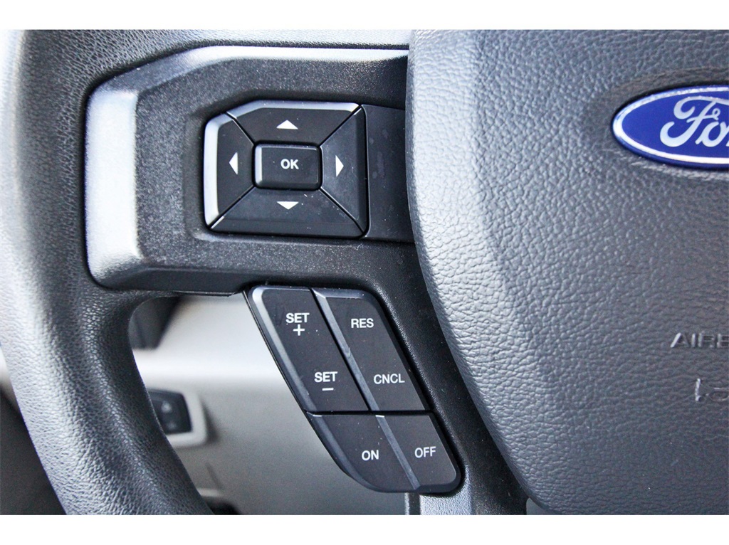 2022 Ford F-250SD XLT White at Autostrade