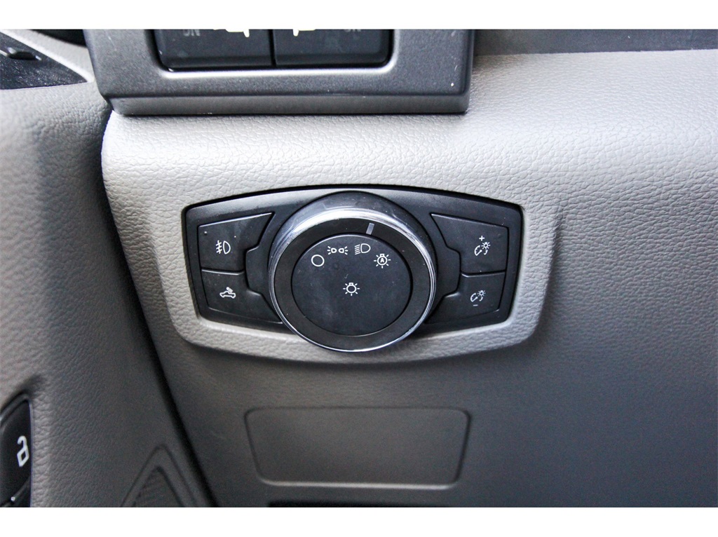 2022 Ford F-250SD XLT White at Autostrade