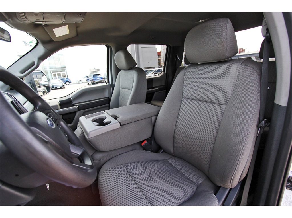 2022 Ford F-250SD XLT White at Autostrade