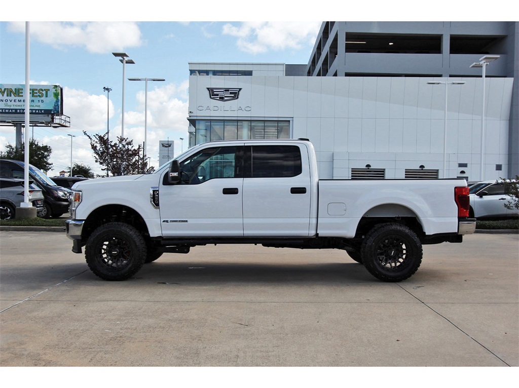 2022 Ford F-250SD XLT White at Autostrade