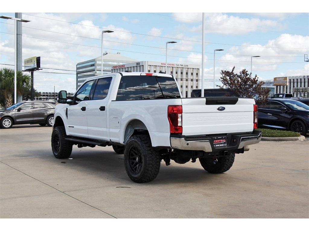 2022 Ford F-250SD XLT White at Autostrade