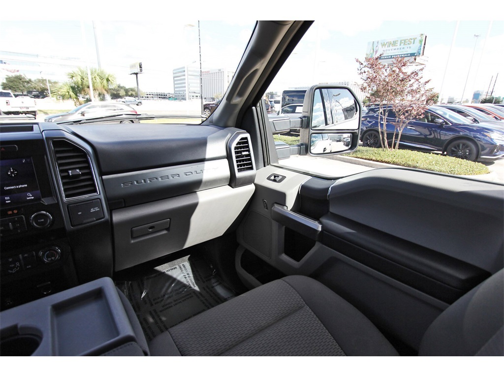 2022 Ford F-250SD XLT White at Autostrade