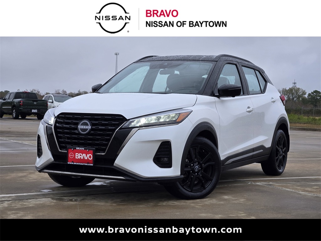 2023 Nissan Kicks SR