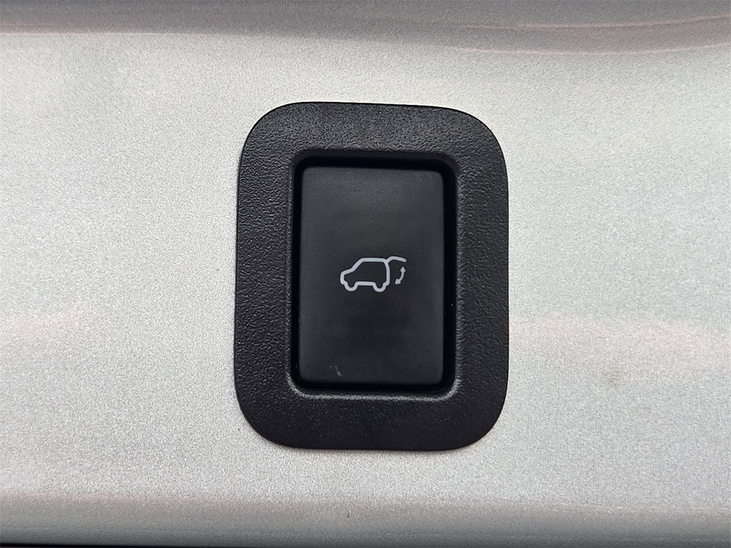 2018 Toyota Highlander   at Don McGill Toyota