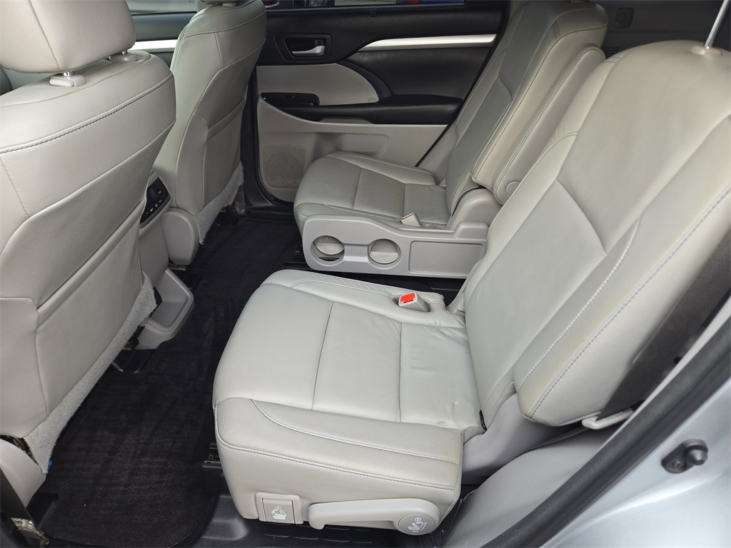 2018 Toyota Highlander   at Don McGill Toyota