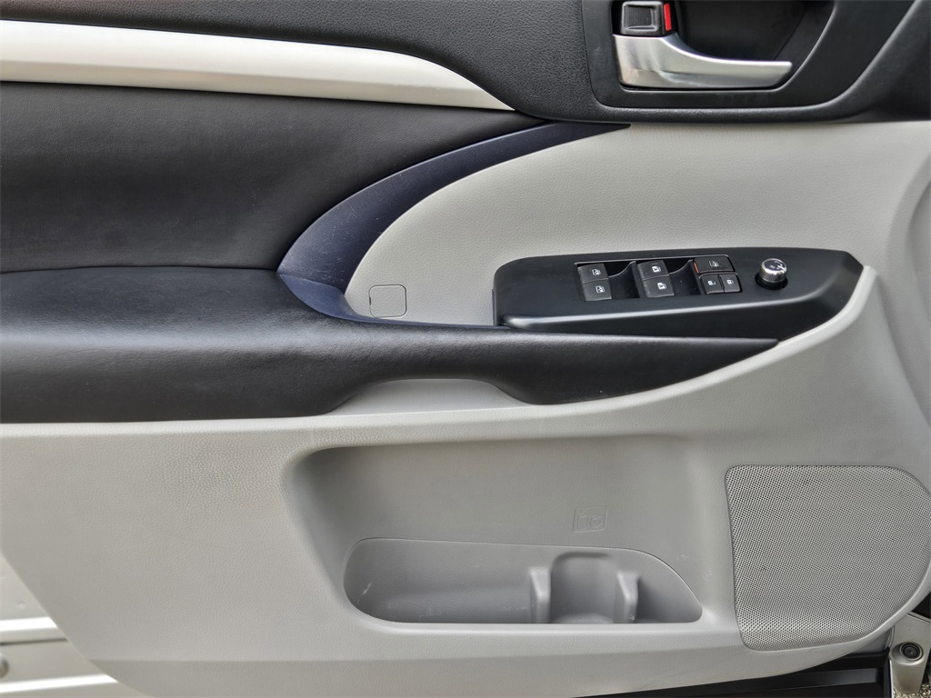 2018 Toyota Highlander   at Don McGill Toyota