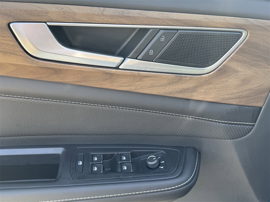 2025 Volkswagen Atlas 2.0T SE Blue at DeMontrond Auto Country