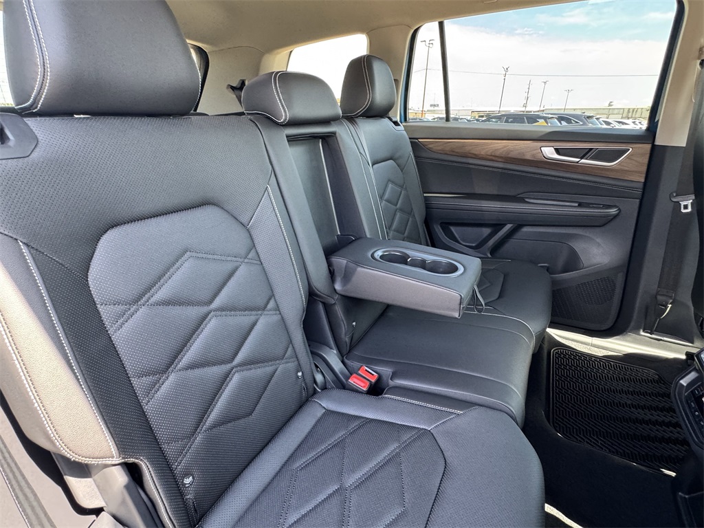 2025 Volkswagen Atlas 2.0T SE Blue at DeMontrond Auto Country