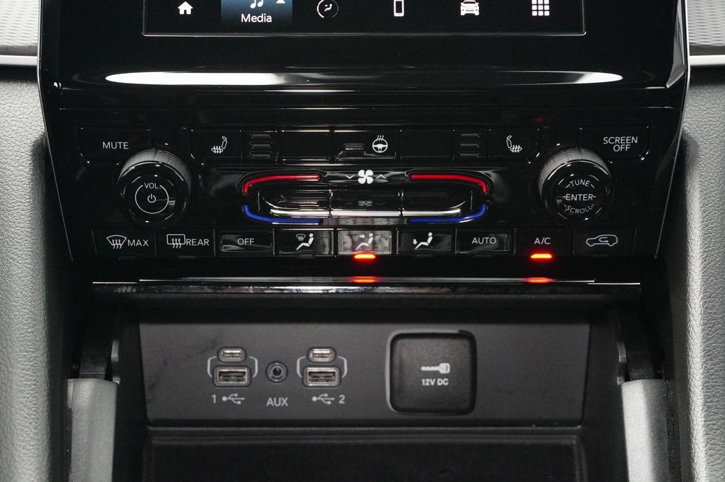 Used Car 2024 Jeep Grand Cherokee  Laredo X For Sale Under $35,000 In Weatherford, Texas