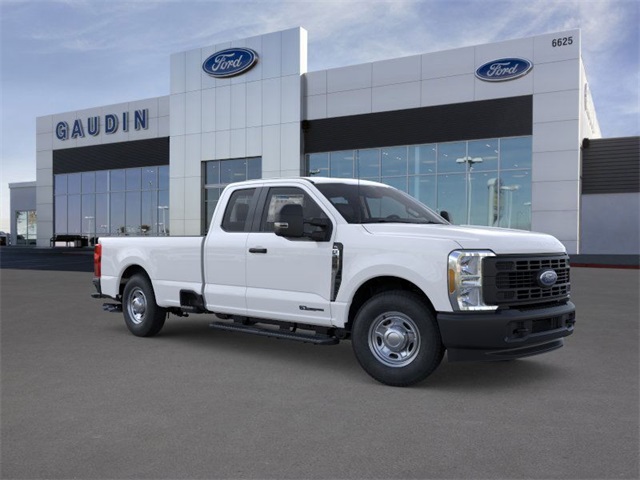 2025 Ford F-350 Super Duty XL's photo