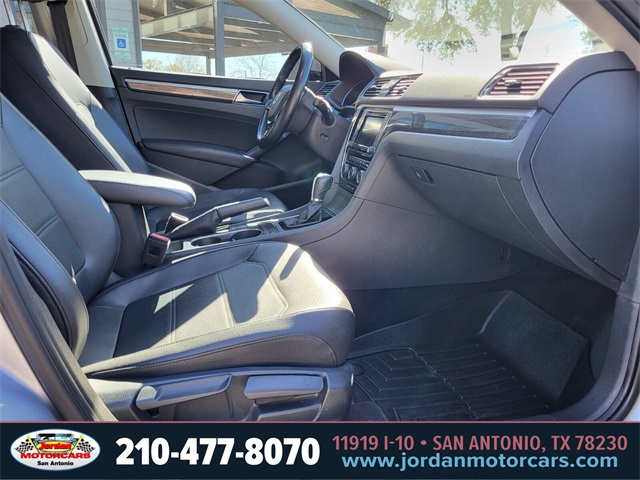 Used Car 2018 Volkswagen Passat  2.0t Se W/technology For Sale Under $15,000 In San Antonio, Texas